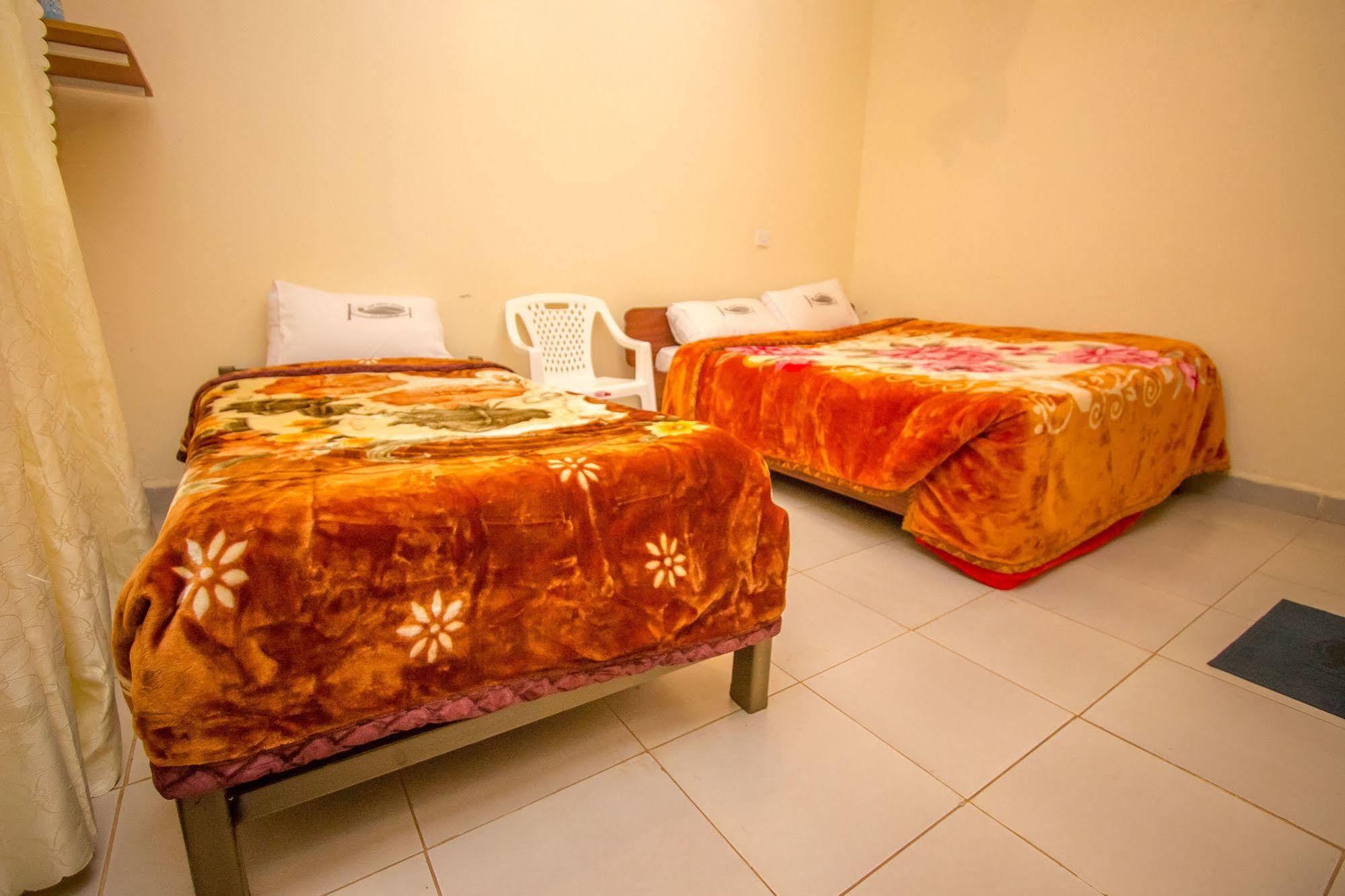 Sun Guest House ニエリ エクステリア 写真